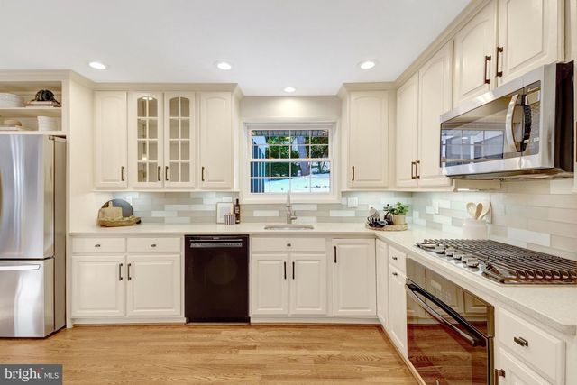 3312 MIDLAND RD, Fairfax, VA 22031