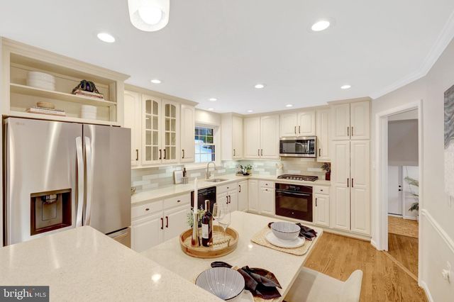 3312 MIDLAND RD, Fairfax, VA 22031