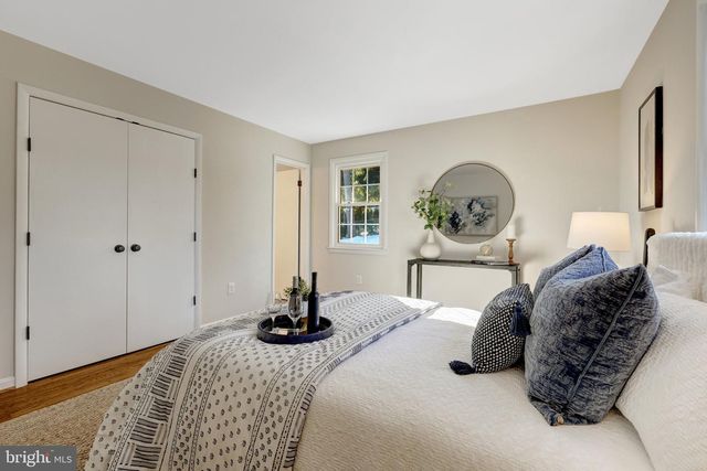 3312 MIDLAND RD, Fairfax, VA 22031