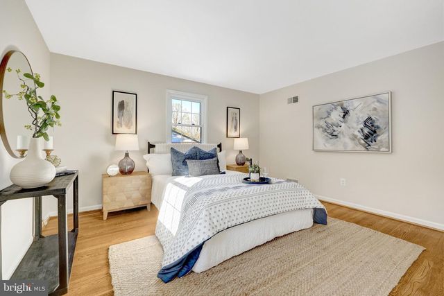 3312 MIDLAND RD, Fairfax, VA 22031