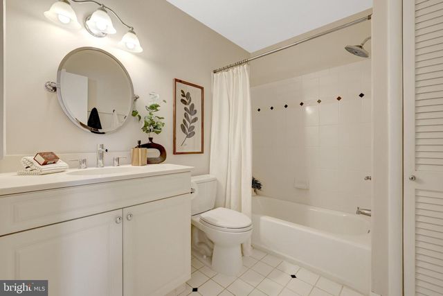 3312 MIDLAND RD, Fairfax, VA 22031