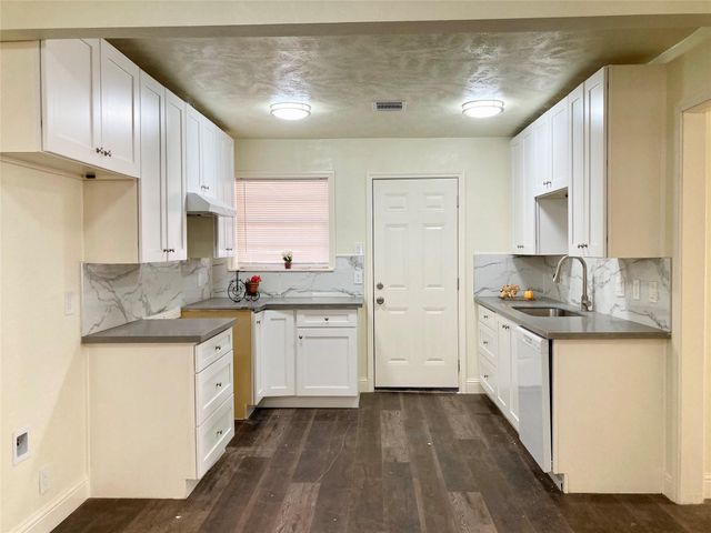 10124 Homestead, Houston, TX 77016