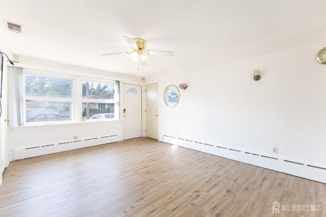 2 Hilltop Avenue, Sayreville, NJ 08879