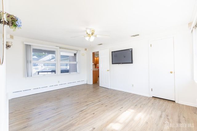 2 Hilltop Avenue, Sayreville, NJ 08879