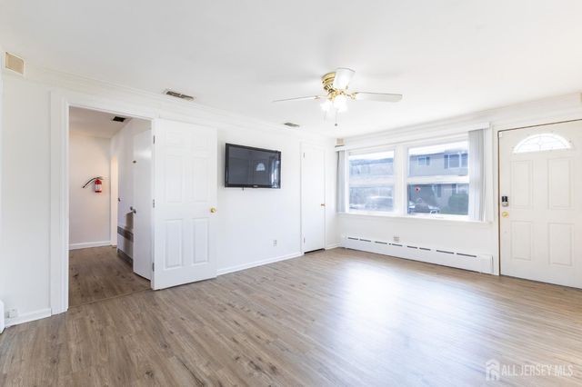 2 Hilltop Avenue, Sayreville, NJ 08879