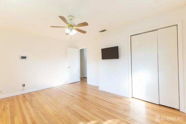 2 Hilltop Avenue, Sayreville, NJ 08879