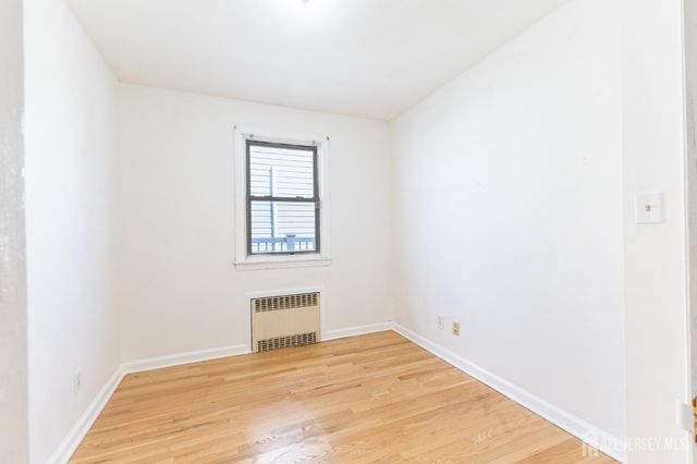 2 Hilltop Avenue, Sayreville, NJ 08879