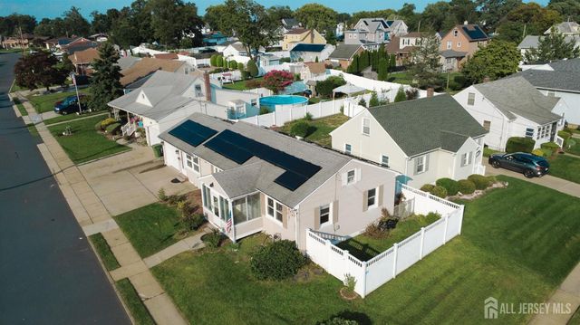 2 Hilltop Avenue, Sayreville, NJ 08879