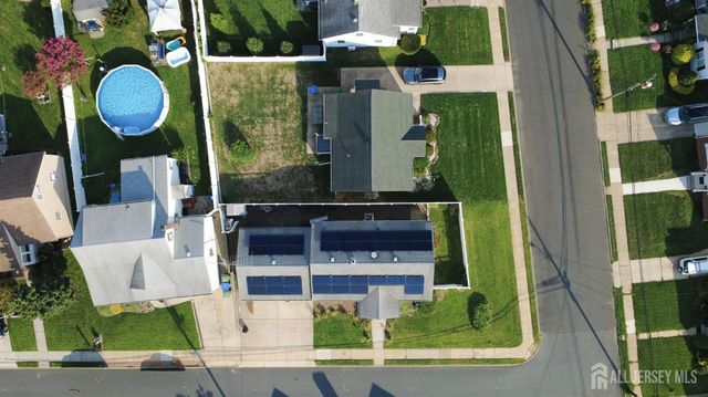 2 Hilltop Avenue, Sayreville, NJ 08879