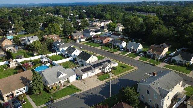 2 Hilltop Avenue, Sayreville, NJ 08879