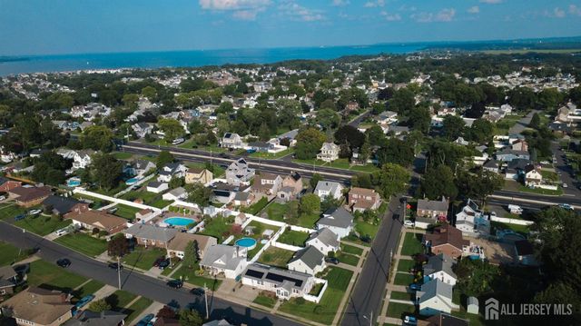 2 Hilltop Avenue, Sayreville, NJ 08879