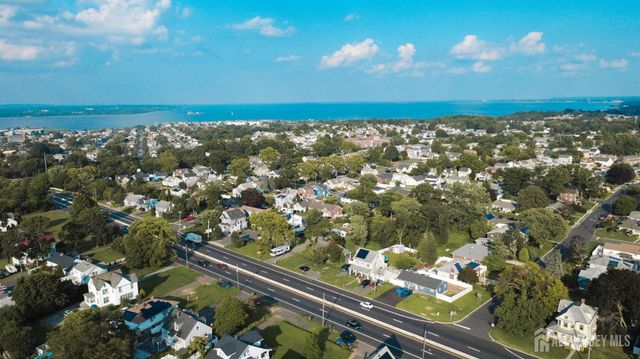 2 Hilltop Avenue, Sayreville, NJ 08879