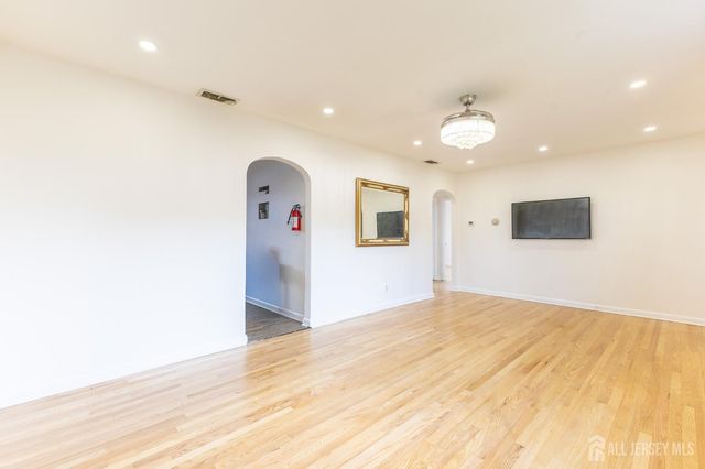 2 Hilltop Avenue, Sayreville, NJ 08879