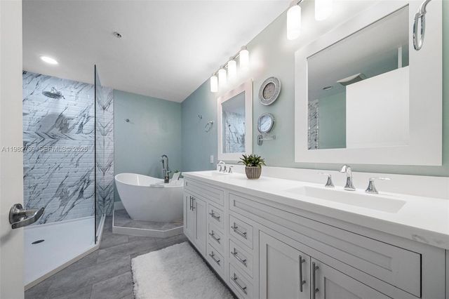 3030 NE 188th St 404, Aventura, FL 33180