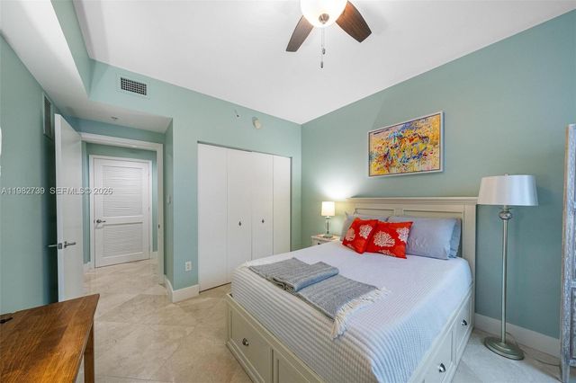 3030 NE 188th St 404, Aventura, FL 33180