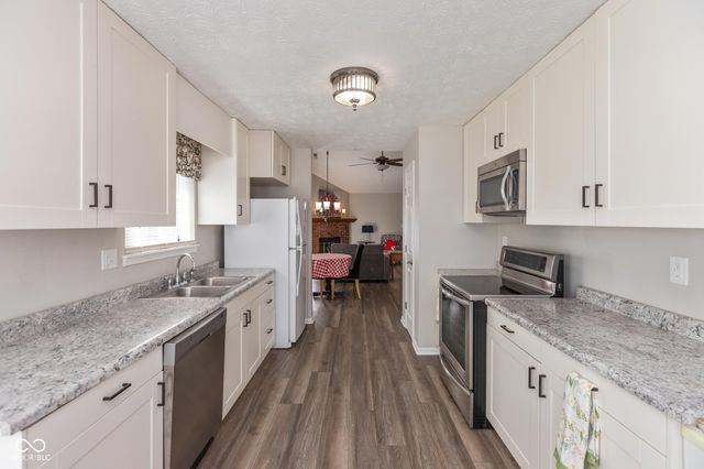 9456 Charter Drive, Indianapolis, IN 46250