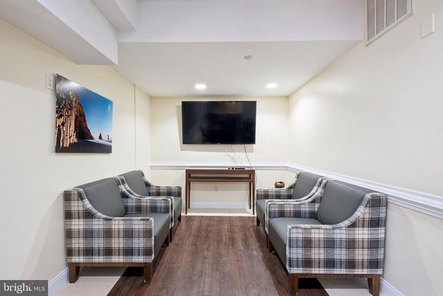 309 CARSON TER, Huntingdon Valley, PA 19006