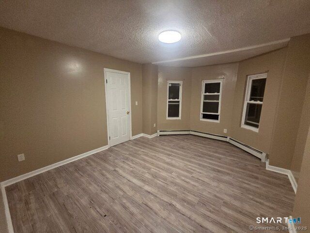 63 Seyms Street 3rd Floor, Hartford, CT 06120