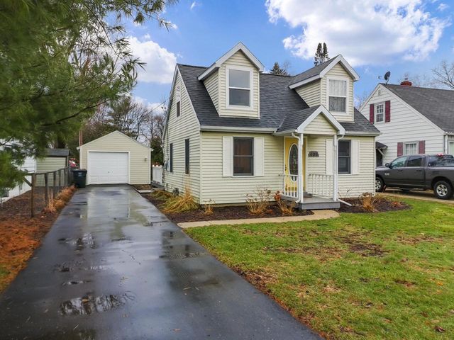 405 1st STREET, Walworth, WI 53184