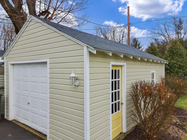 405 1st STREET, Walworth, WI 53184