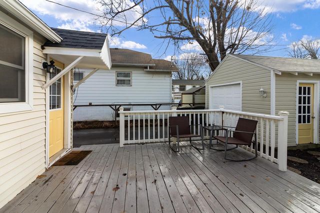 405 1st STREET, Walworth, WI 53184