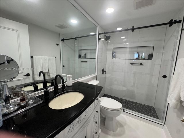 11113 Biscayne Blvd 558, Miami, FL 33181