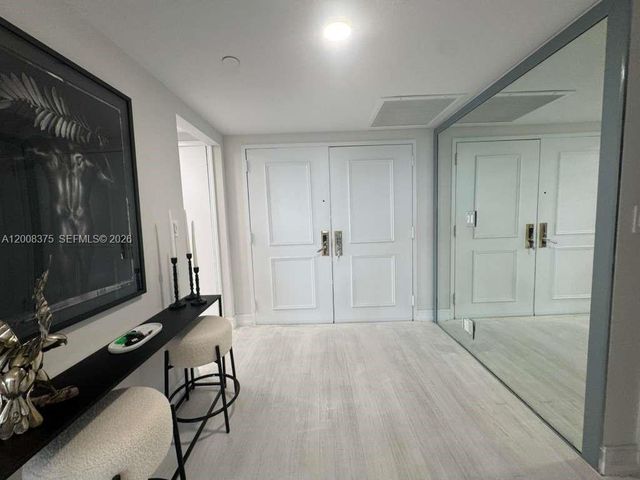 11113 Biscayne Blvd 558, Miami, FL 33181