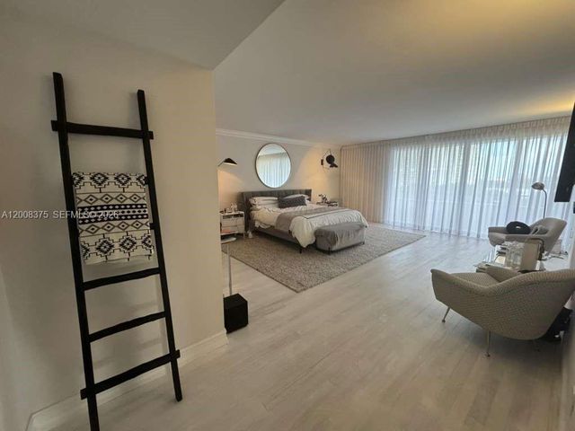11113 Biscayne Blvd 558, Miami, FL 33181