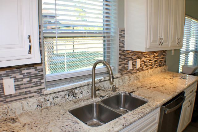 5305 Wheeler Road, Lumberton, TX 77657