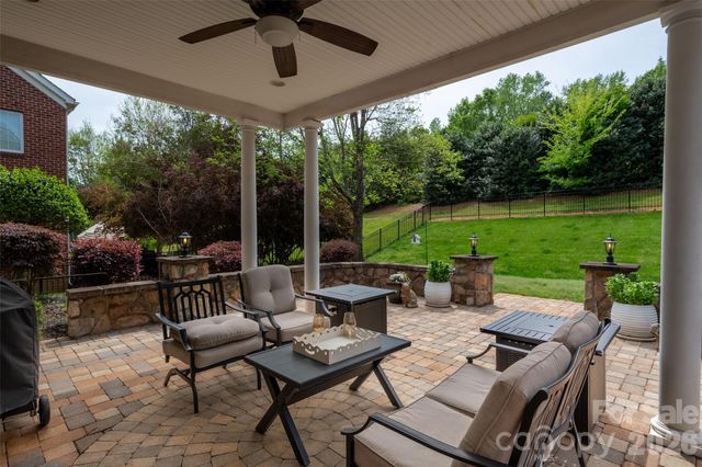 10322 Paxton Run Road, Charlotte, NC 28277