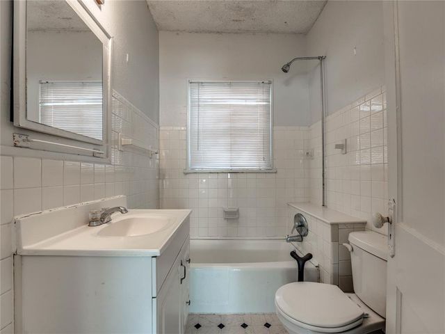 2026 NW 17th Street, Oklahoma City, OK 73106