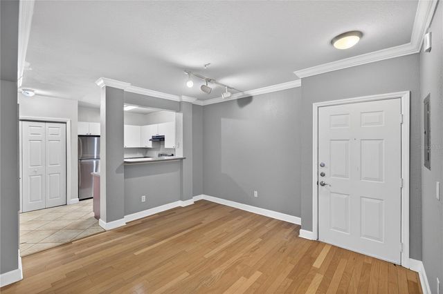 300 E SOUTH STREET 2014, Orlando, FL 32801