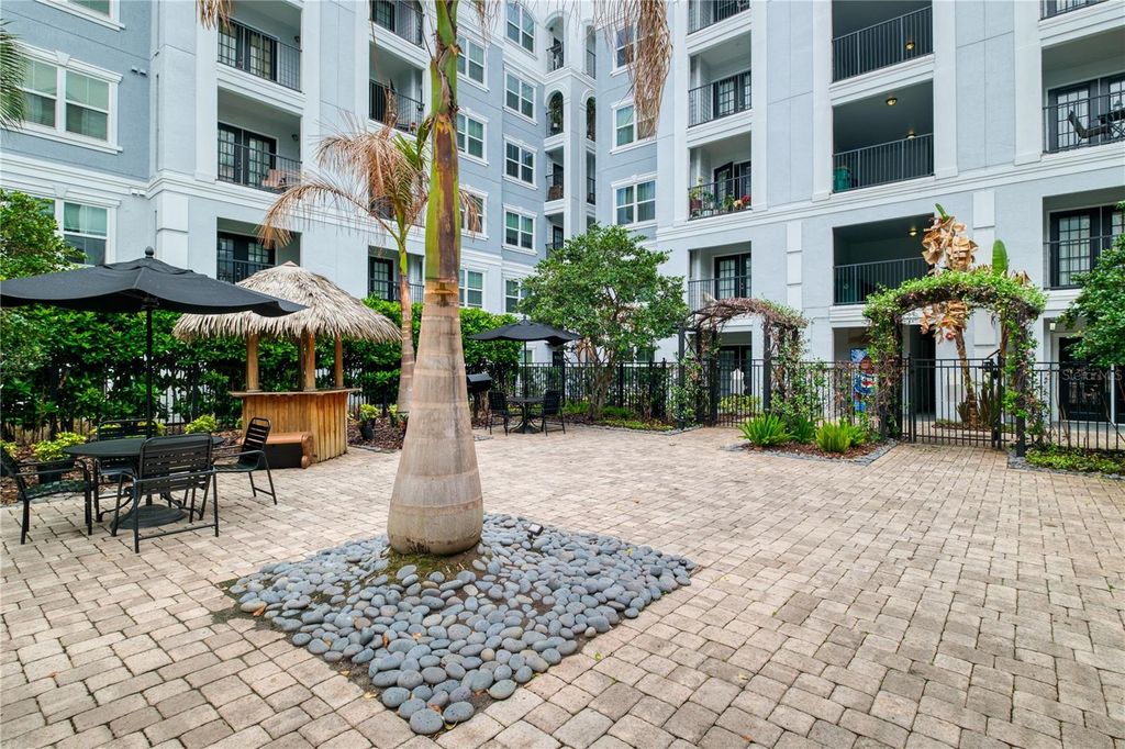 Image 18 of property listing at 300 E SOUTH STREET 2014, Orlando, FL 32801