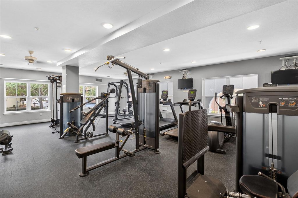 Image 22 of property listing at 300 E SOUTH STREET 2014, Orlando, FL 32801