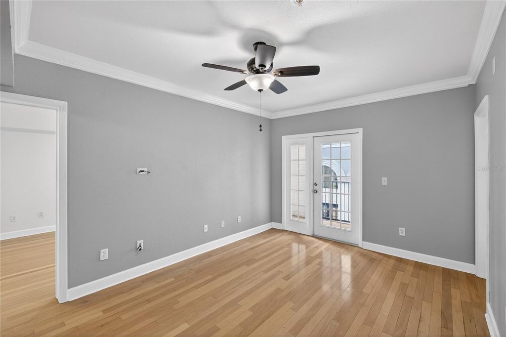 Image 8 of property listing at 300 E SOUTH STREET 2014, Orlando, FL 32801