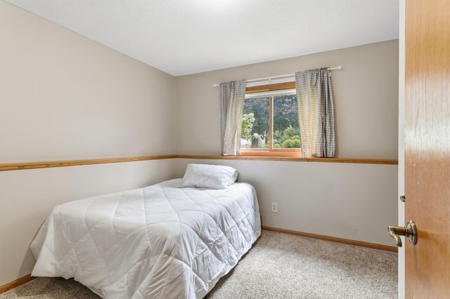 18181 Ironton Street NW, Elk River, MN 55330