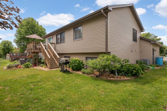 18181 Ironton Street NW, Elk River, MN 55330
