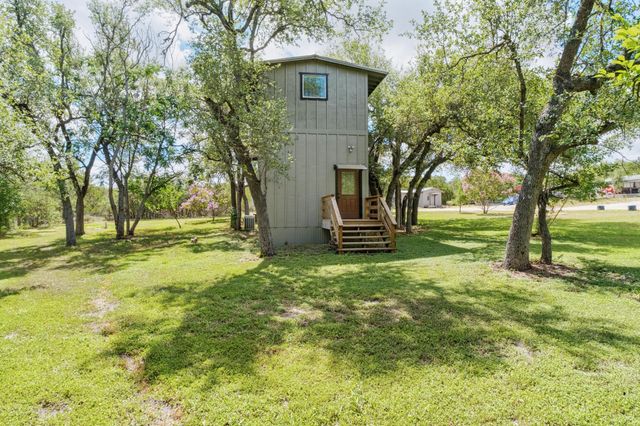 501 Twin Oaks TRL, Dripping Springs, TX 78620
