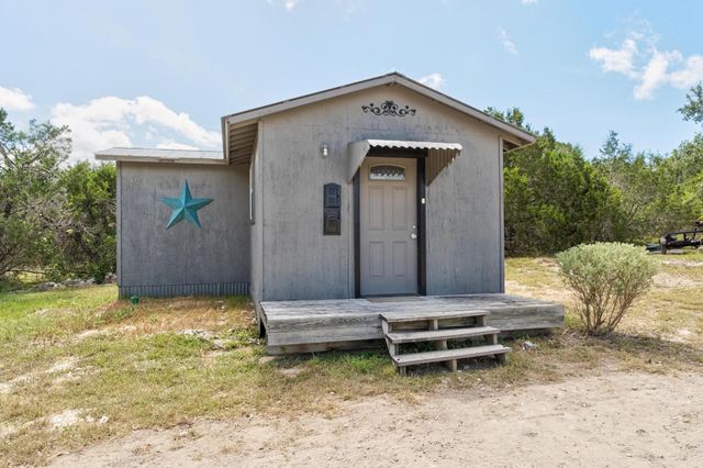 501 Twin Oaks TRL, Dripping Springs, TX 78620