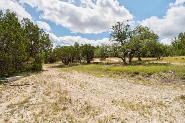 501 Twin Oaks TRL, Dripping Springs, TX 78620