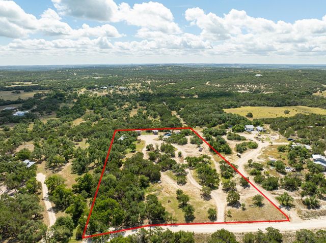 501 Twin Oaks TRL, Dripping Springs, TX 78620