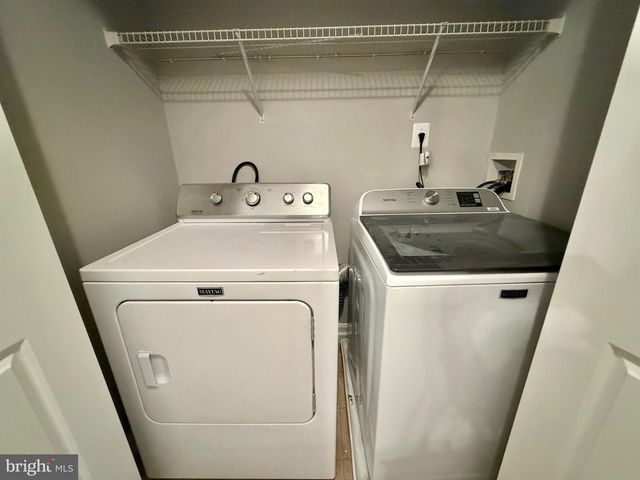 8 DIAMOND HILL CT, Germantown, MD 20874