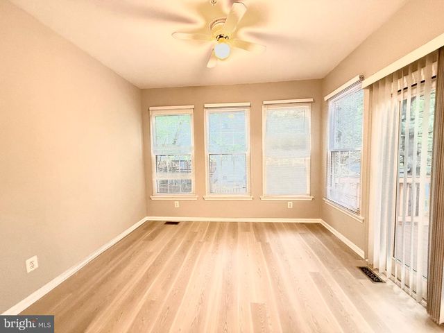 8 DIAMOND HILL CT, Germantown, MD 20874