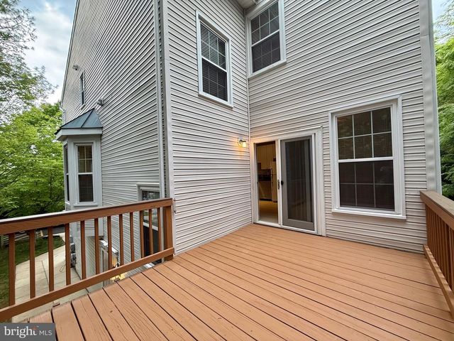 8 DIAMOND HILL CT, Germantown, MD 20874