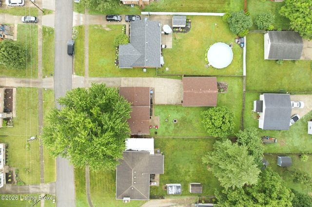 10208 El Ventoso Ct, Louisville, KY 40291