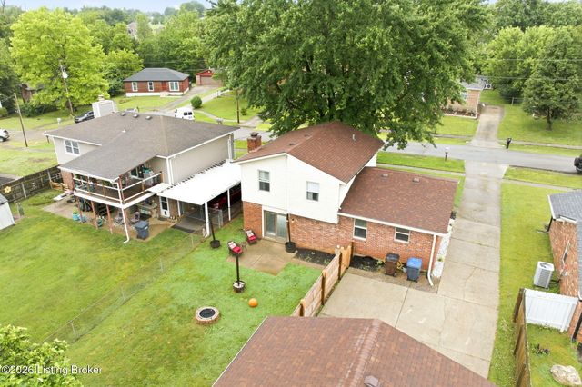 10208 El Ventoso Ct, Louisville, KY 40291