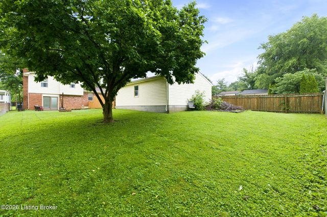 10208 El Ventoso Ct, Louisville, KY 40291