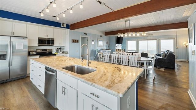 3400 Sandfiddler RD, Virginia Beach, VA 23456