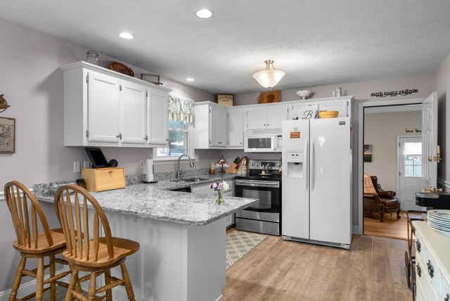 4003 S Windsor Ct, Springfield, TN 37172