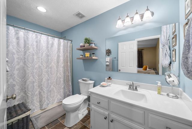 4003 S Windsor Ct, Springfield, TN 37172